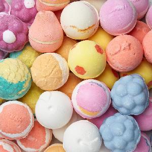 FREE Bath Bomb at LUSH Stores TODAY
